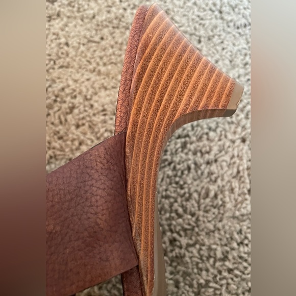 Vintage Bill Blass Leather Sandals - Picture 6 of 8